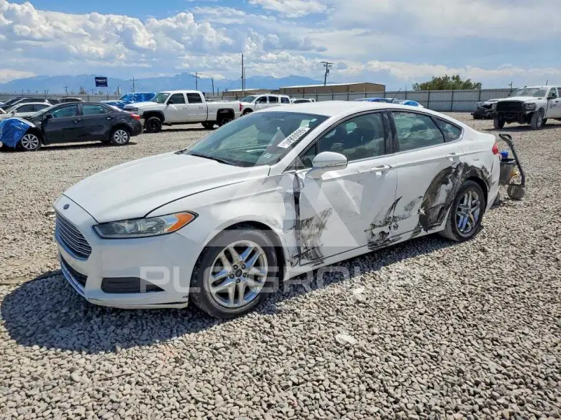 2015 Ford FUSION photo