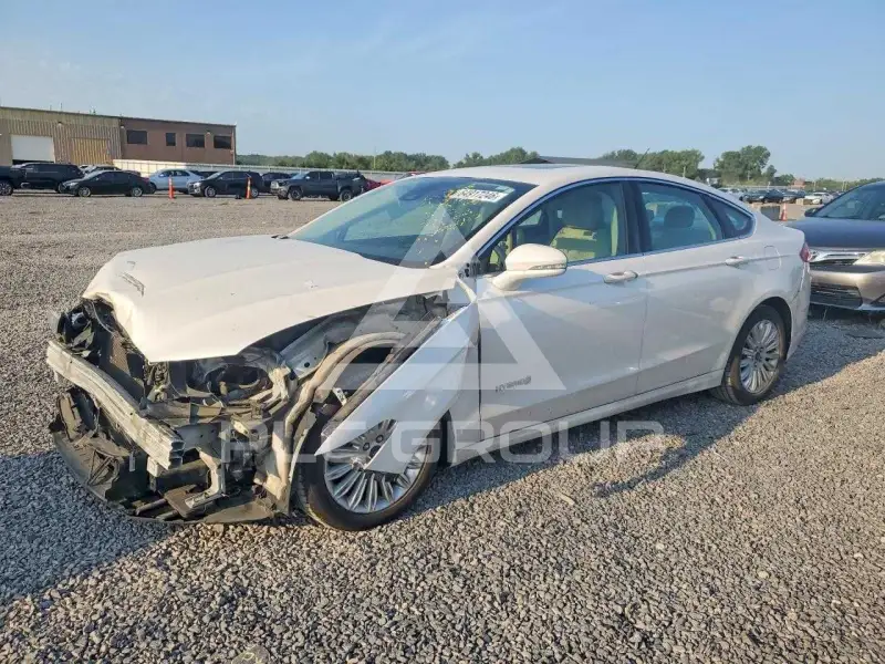 2015 Ford FUSION фото