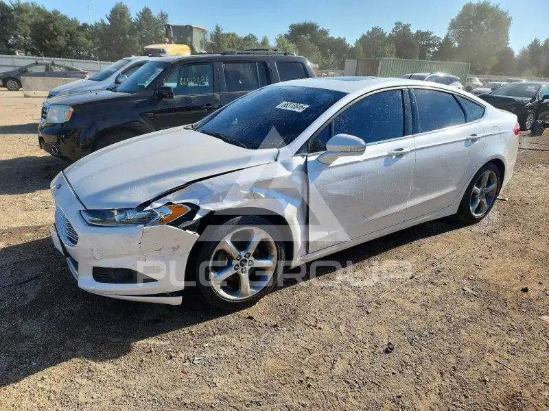2015 Ford FUSION фото