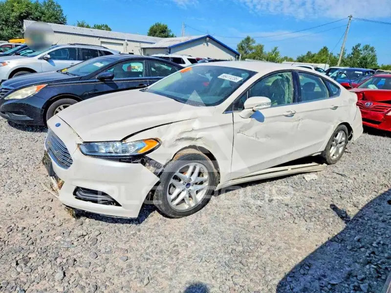 2015 Ford FUSION фото