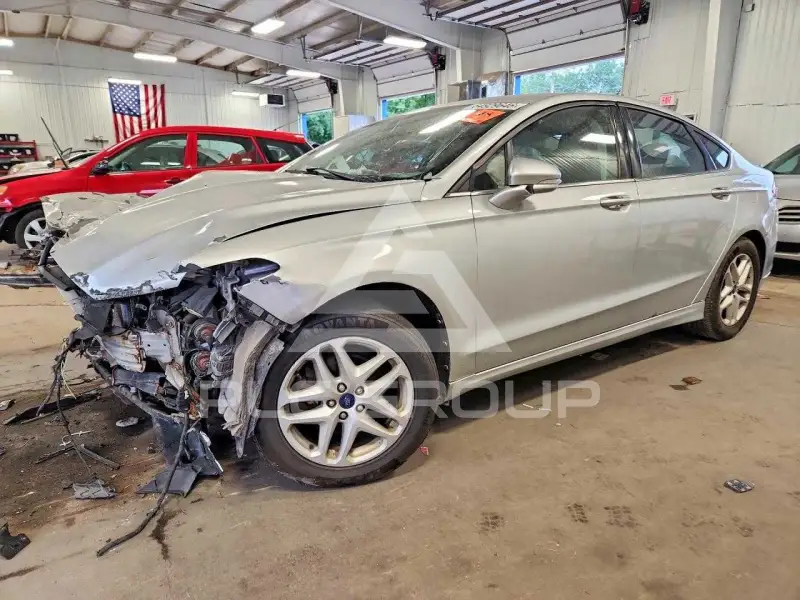 2015 Ford FUSION фото