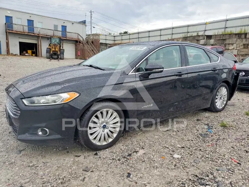 2015 Ford FUSION photo