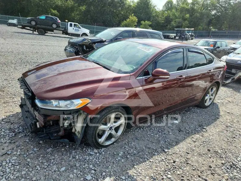 2015 Ford FUSION фото