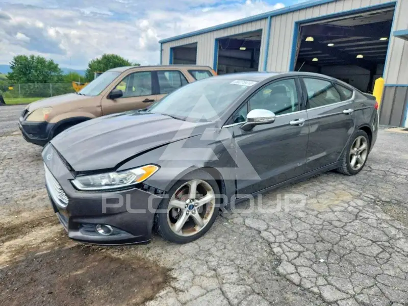 2015 Ford FUSION фото
