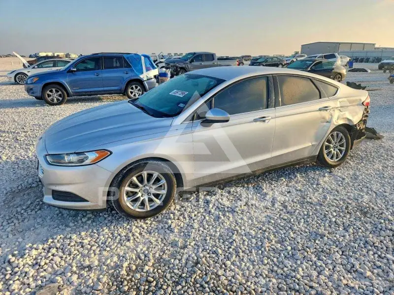 2015 Ford FUSION фото