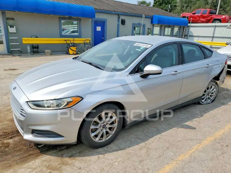 2015 Ford FUSION фото