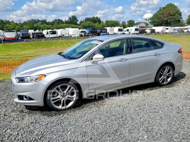 2015 Ford FUSION фото