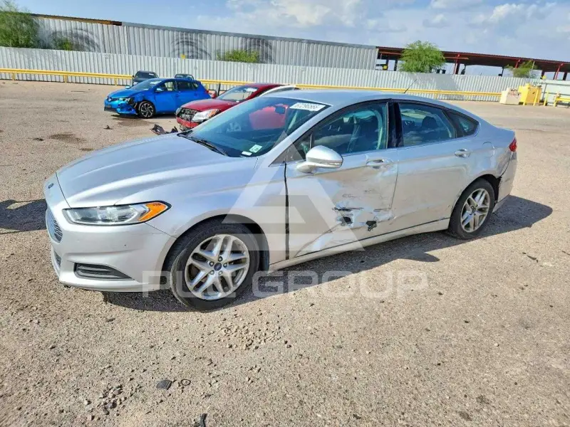 2015 Ford FUSION фото