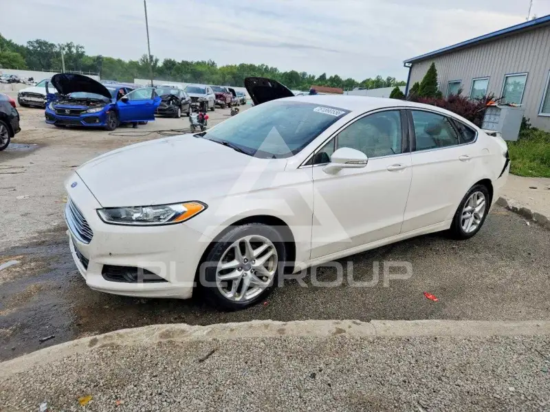 2015 Ford FUSION фото