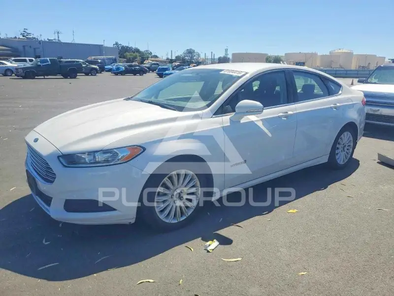 2015 Ford FUSION фото