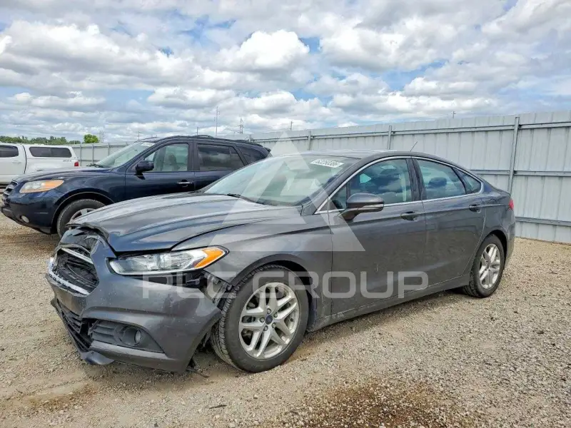 2015 Ford FUSION фото