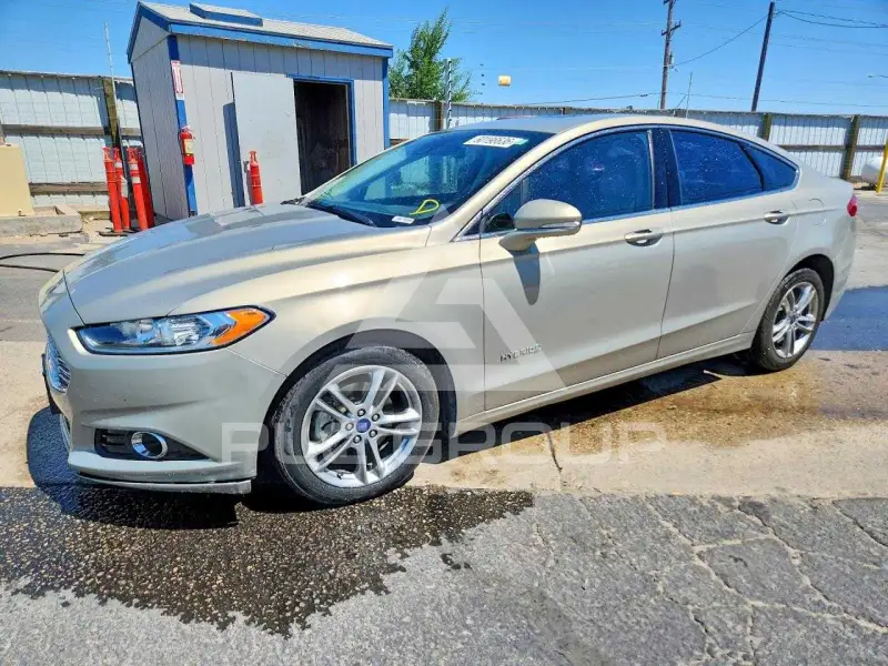 2015 Ford FUSION фото