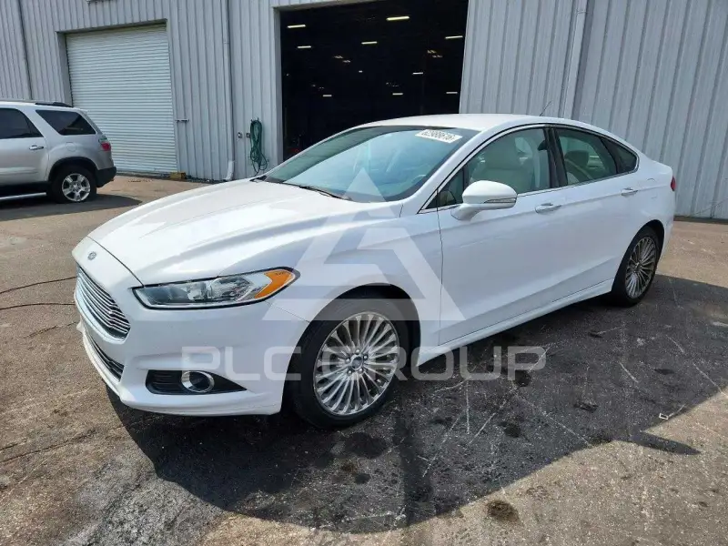 2015 Ford FUSION фото