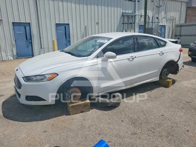 2015 Ford FUSION фото