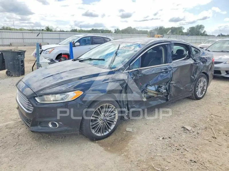2015 Ford FUSION фото