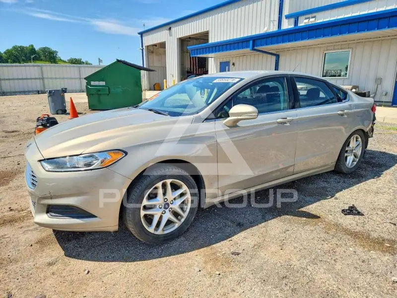 2015 Ford FUSION фото
