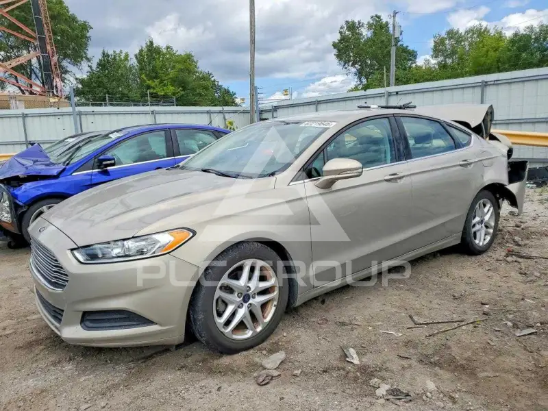 2015 Ford FUSION photo