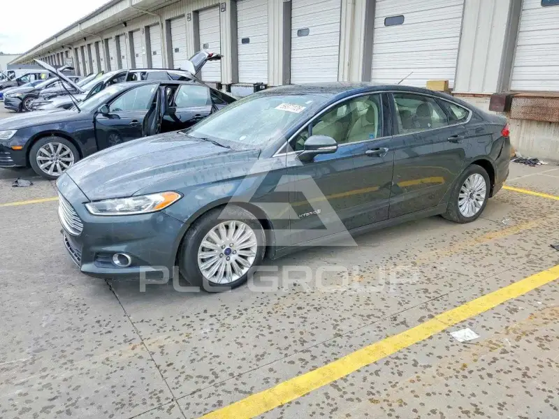 2015 Ford FUSION photo