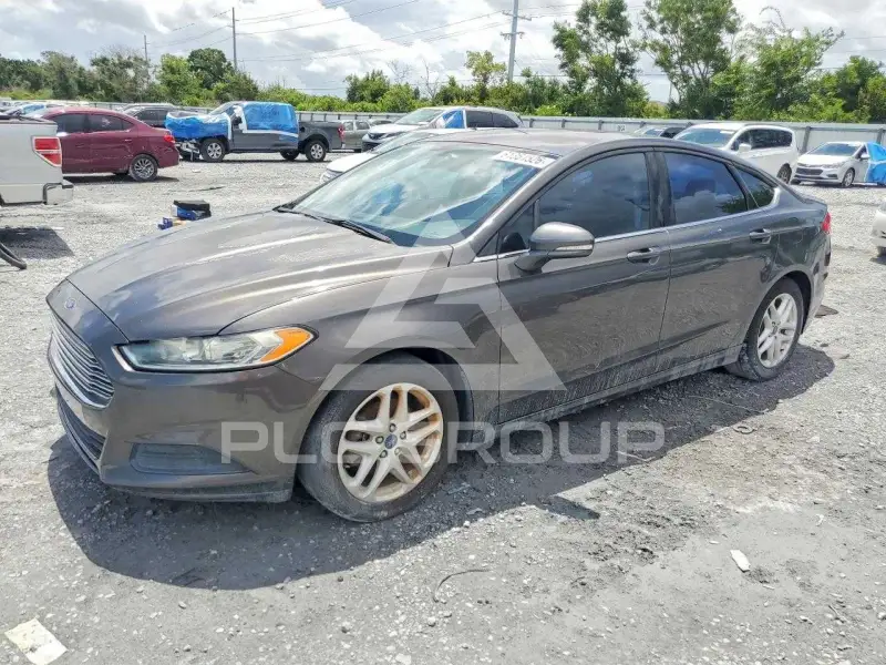 2015 Ford FUSION фото