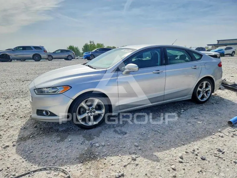 2015 Ford FUSION photo