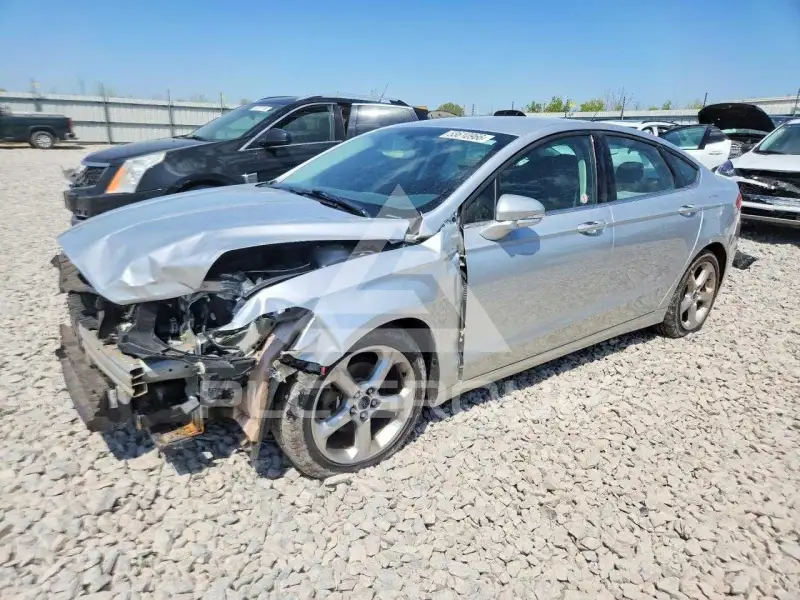 2015 Ford FUSION фото