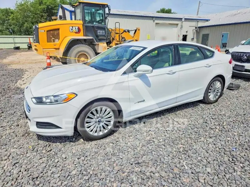 2015 Ford FUSION фото