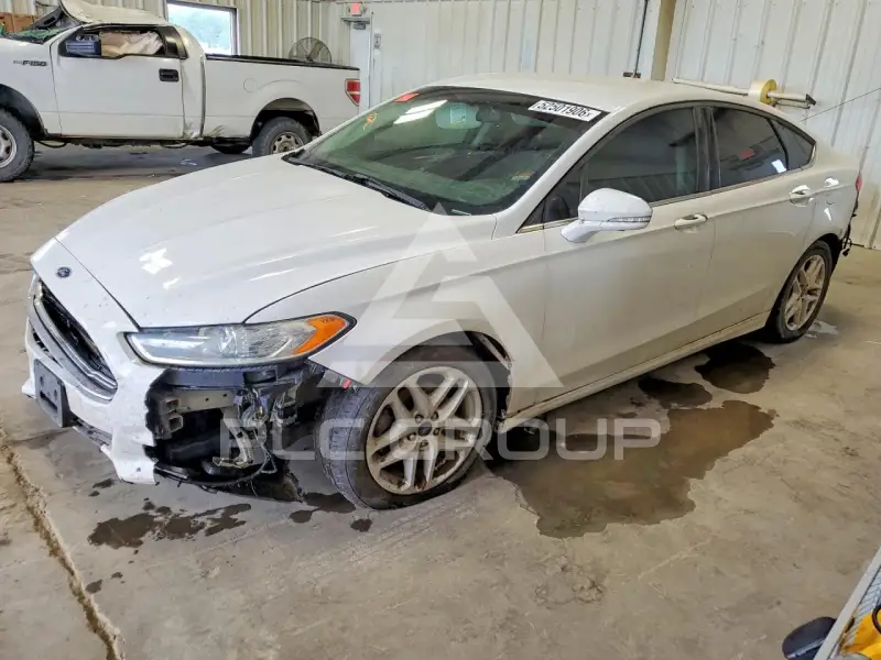 2015 Ford FUSION фото