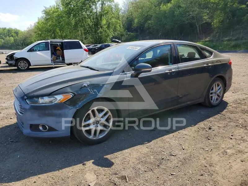 2015 Ford FUSION фото