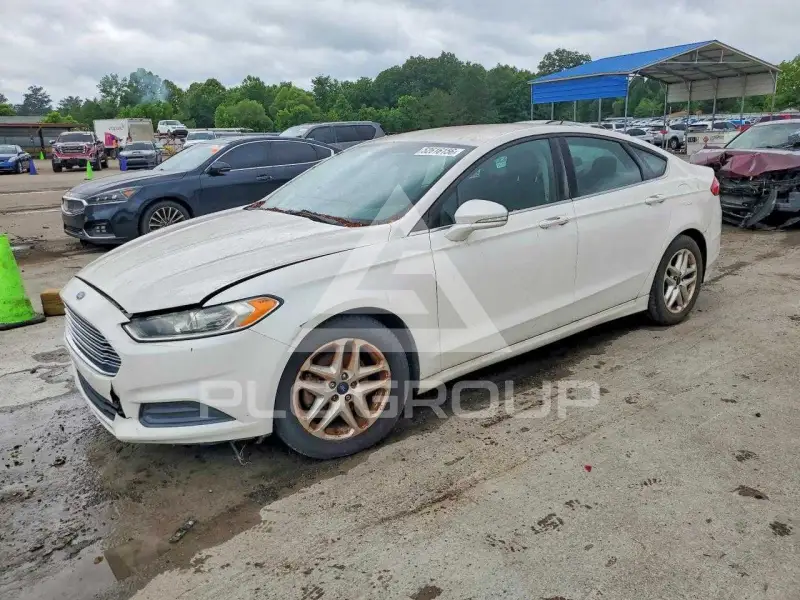 2015 Ford FUSION фото