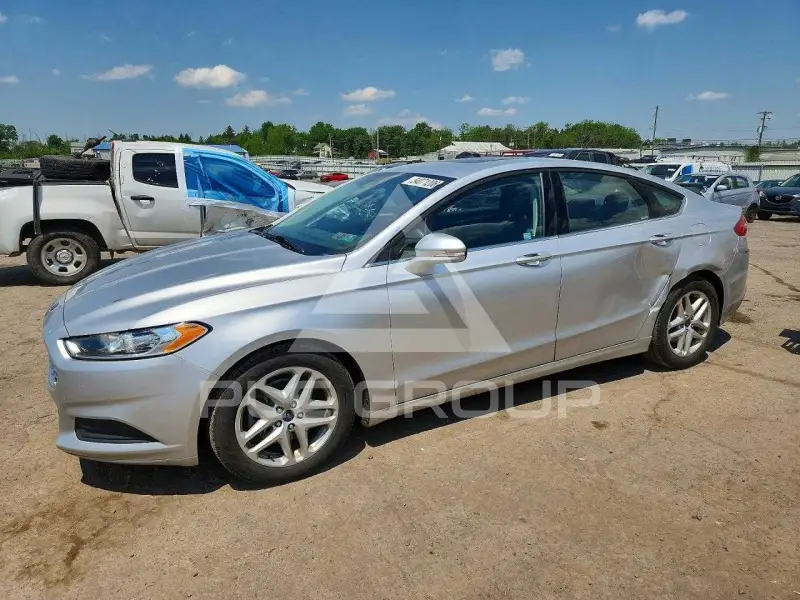 2015 Ford FUSION фото