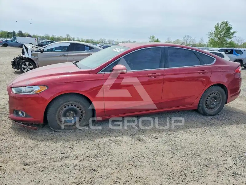 2015 Ford FUSION фото