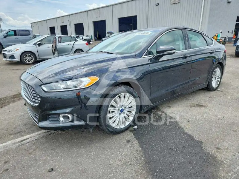 2015 Ford FUSION photo