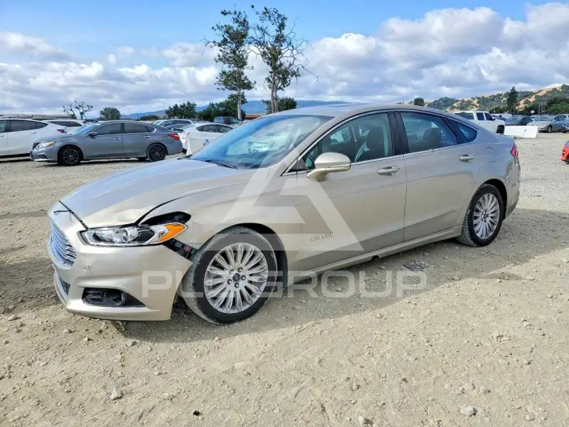2015 Ford FUSION фото