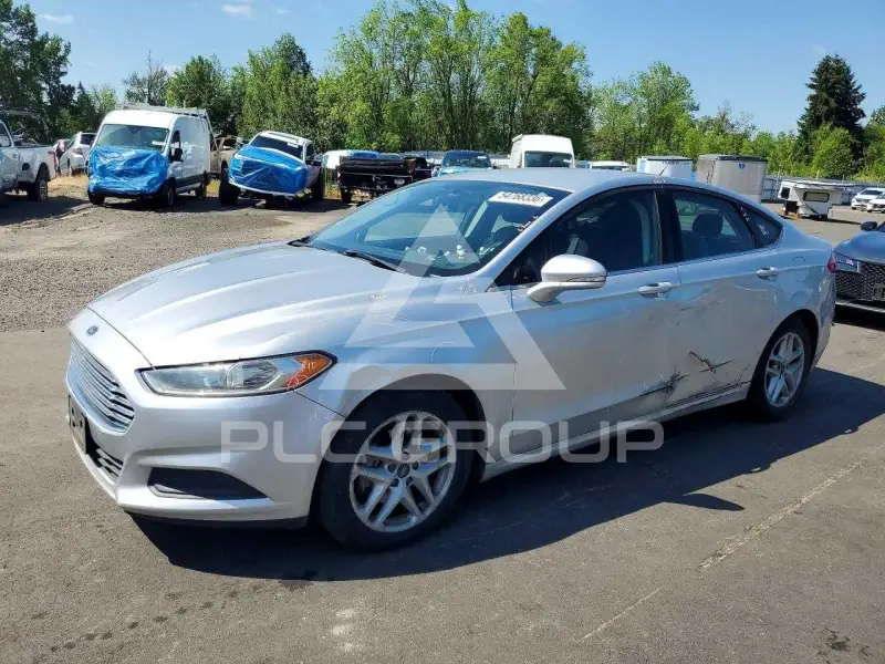 2015 Ford FUSION фото