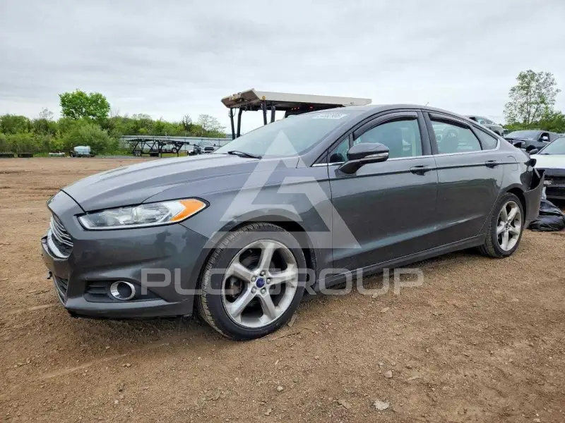 2015 Ford FUSION фото