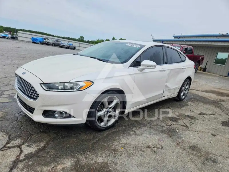 2015 Ford FUSION фото
