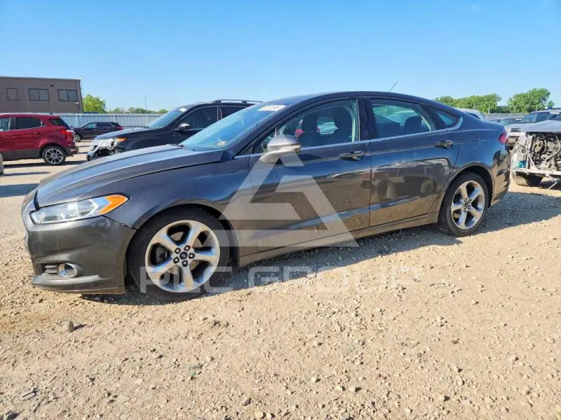 2015 Ford FUSION фото