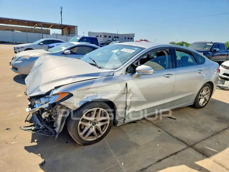 2015 Ford FUSION photo
