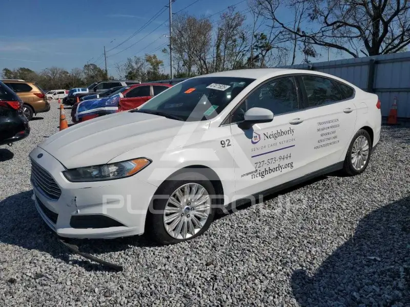 2015 Ford FUSION фото