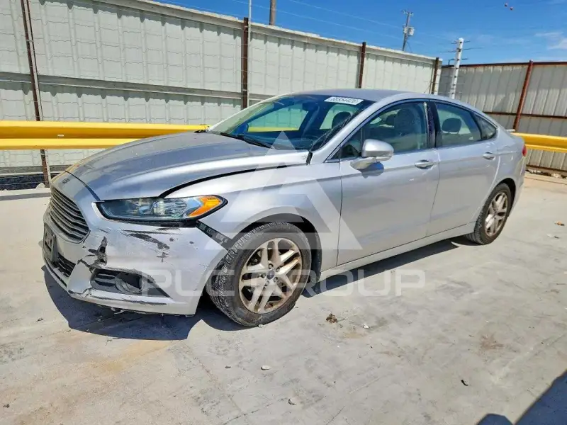 2015 Ford FUSION фото