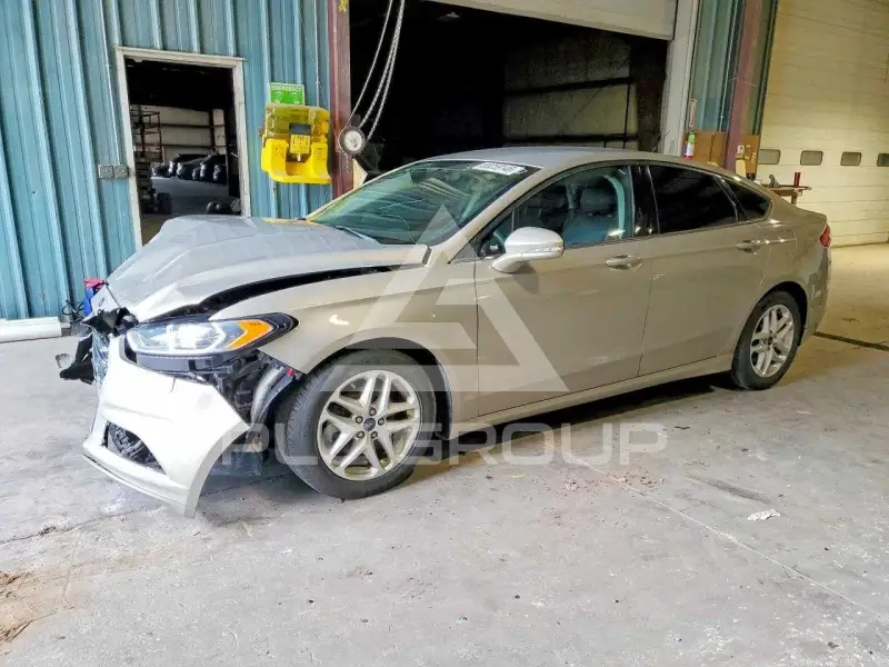 2015 Ford FUSION photo