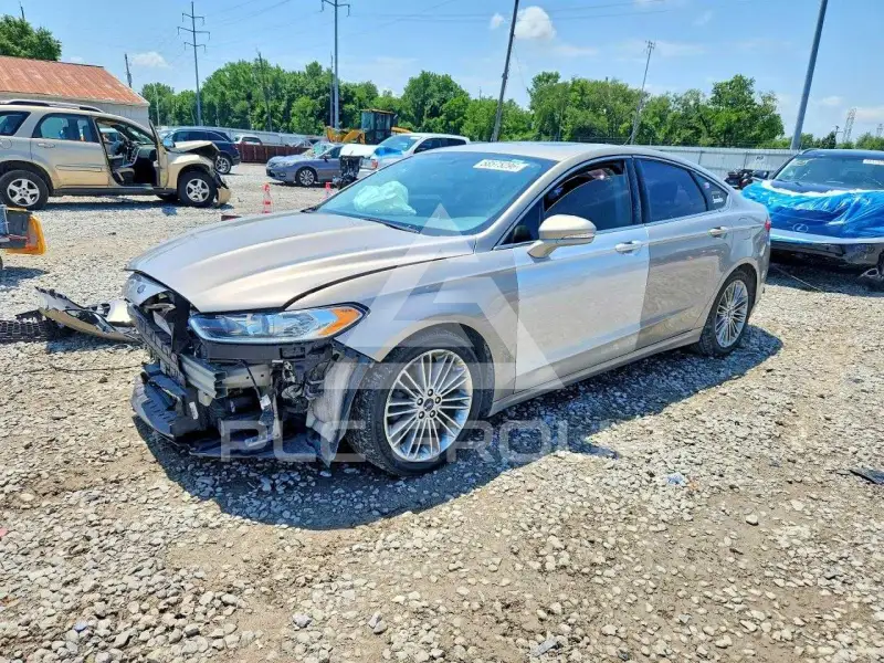 2015 Ford FUSION фото
