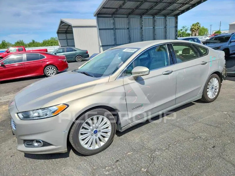 2015 Ford FUSION фото