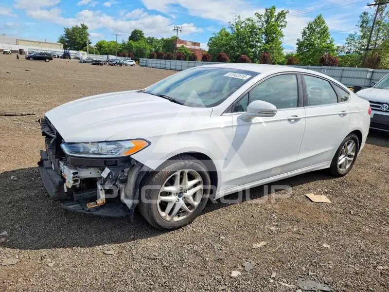 2015 Ford FUSION фото