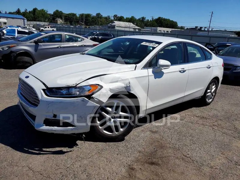2015 Ford FUSION фото