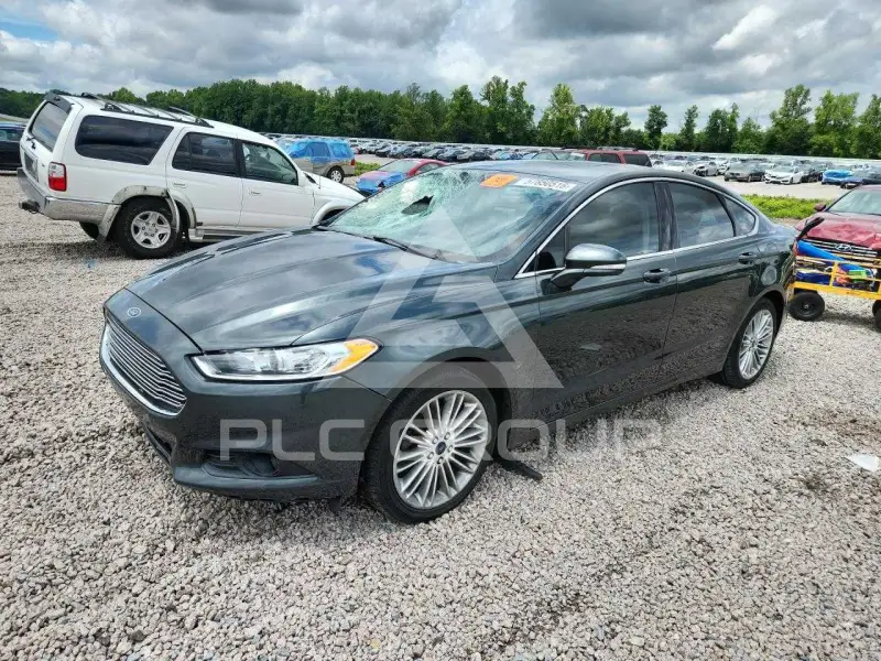 2015 Ford FUSION фото