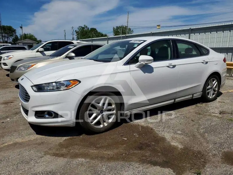 2015 Ford FUSION фото