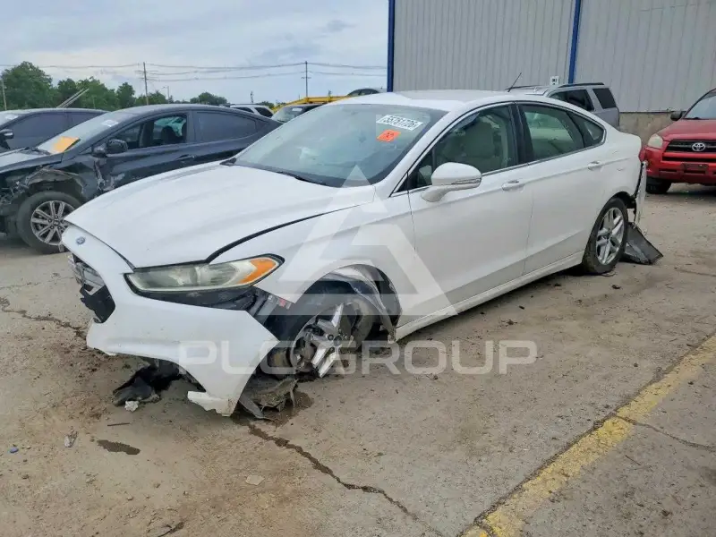 2015 Ford FUSION фото