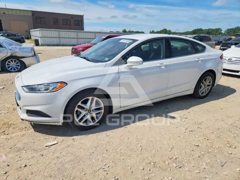 2015 Ford FUSION фото