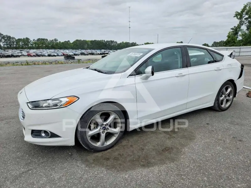 2015 Ford FUSION photo